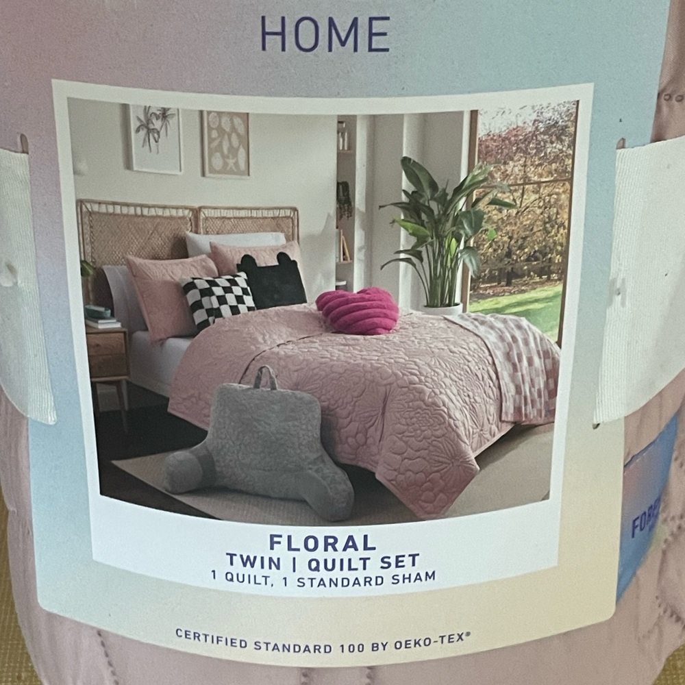 Twin Quilt Set - color:  Rose Smoke

( I have 2 identical brand new sets)